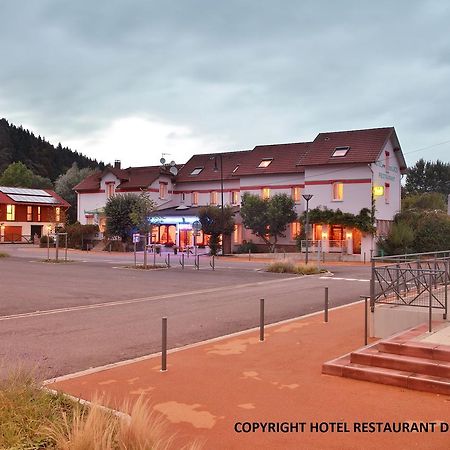 Logis Hotel des Lacs Celles-sur-Plaine Buitenkant foto